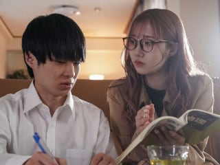 Cô gái xinh đẹp thỏa thích bên cậu học trò tinh nghịch