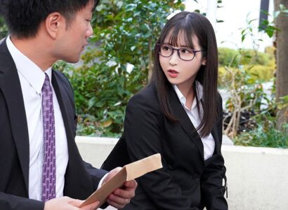 Em thư ký quyến rũ trở nên bất ngờ khi đi công tác cùng sếp
