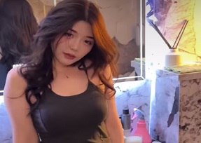 Gái đẹp Hoa Ngữ đăng clip nóng bỏng lộ liễu