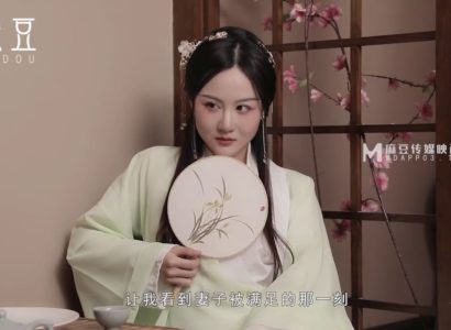 Hoàng hậu dâm đãng khám phá mối tình cấm kỵ với em trai vua