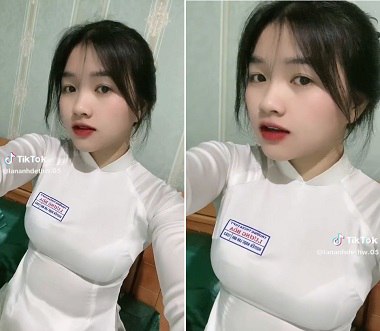 Hot girl trường THPT bị dỗ dành