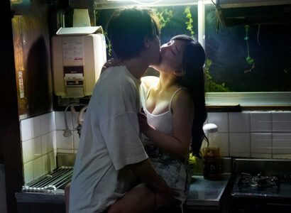 Karen Yuzuriha mê muội nếm trải đam mê rong ruổi ngày đêm không biết mệt