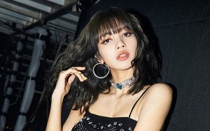 Lisa Black Pink thỏa mãn khát khao tình dục cực mãnh liệt trong clip nóng bỏng