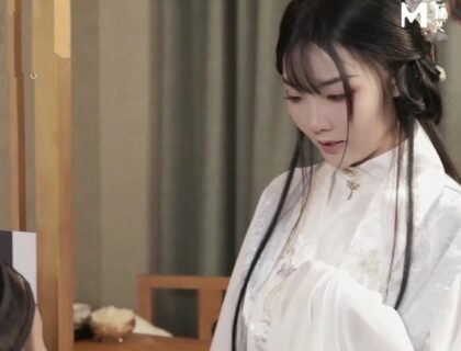Ngất ngây bên tiên nữ núi tuyết xinh đẹp gợi cảm và quyến rũ